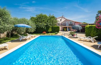 Sandra Holiday Home