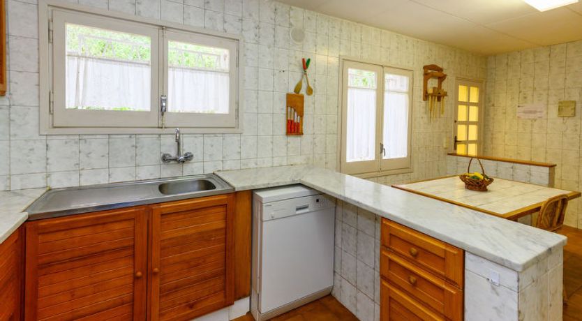 Photo of La Marina Blanca