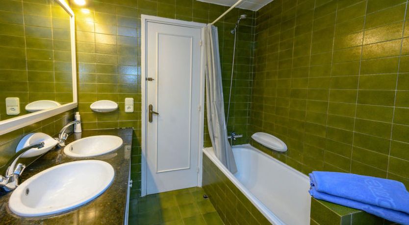 Photo of La Marina Blanca