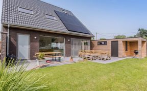 Photo of Villa Vosseslag - garage and big garden