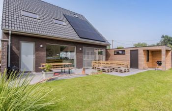 Villa Vosseslag - garage and big garden Holiday Home