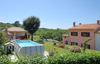 La Donja Holiday Home