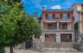 Gordana (CKV200) Holiday Home