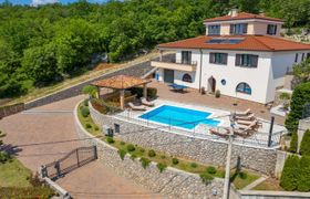 Villa Toni (OPA301) Holiday Home