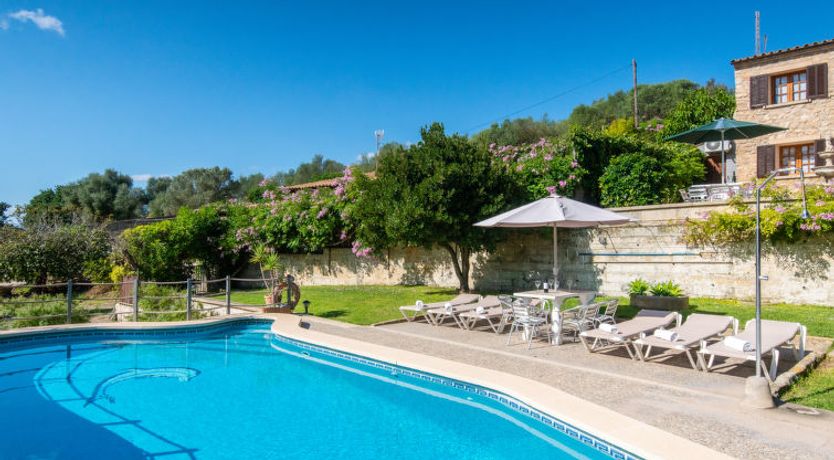 Photo of Son Femenia