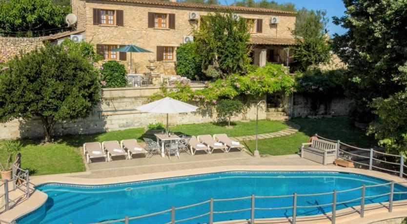 Photo of Son Femenia