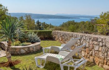Lovreno Holiday Home