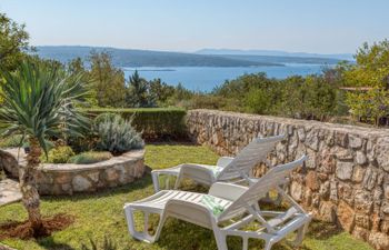 Lovreno Holiday Home