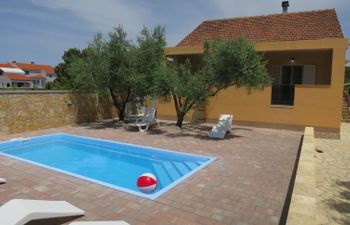 Tina Holiday Home