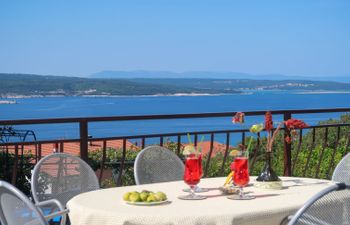 Rea Holiday Home