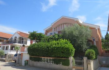 Ananina Holiday Home