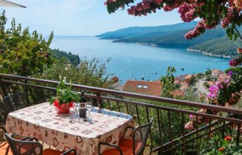 Neda Holiday Home