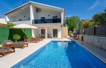 Domagoj Holiday Home