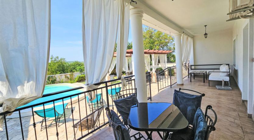 Photo of Joy on Countryside