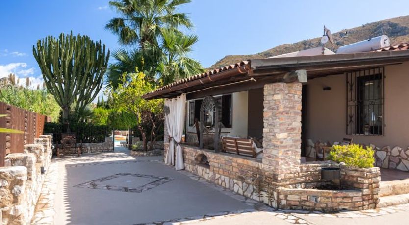 Photo of Nicole con Dependance