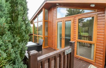 Oak Lodge Holiday Home