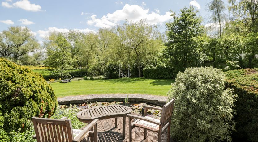 Photo of The River House. Avon Valley. Stonehenge (with fishing)