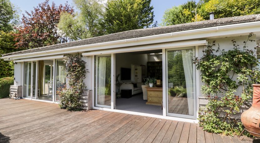 Photo of The River House. Avon Valley. Stonehenge (with fishing)