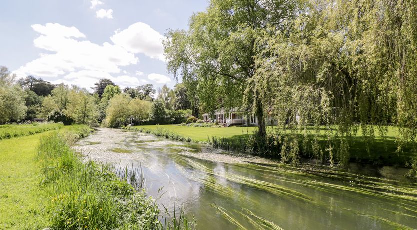 Photo of The River House. Avon Valley. Stonehenge (with fishing)