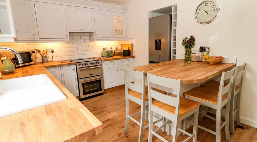 Photo of Curlew Cottage, 2 Fenkle Street