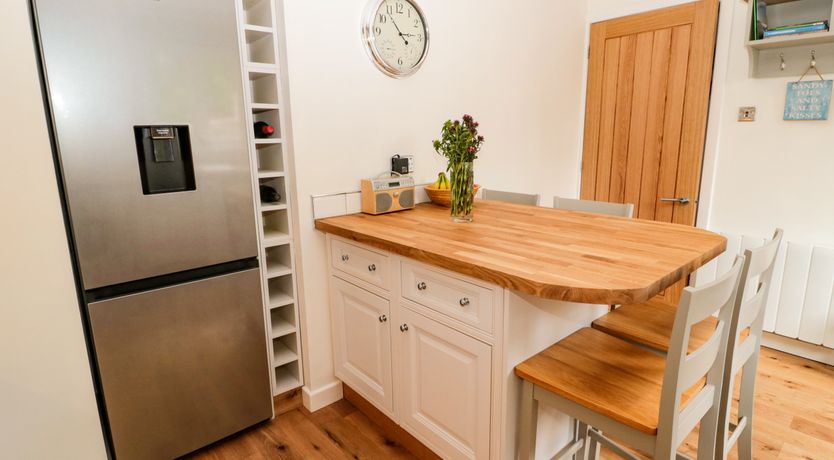 Photo of Curlew Cottage, 2 Fenkle Street