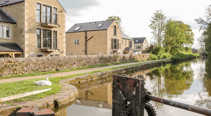 Photo of 6 Lock View