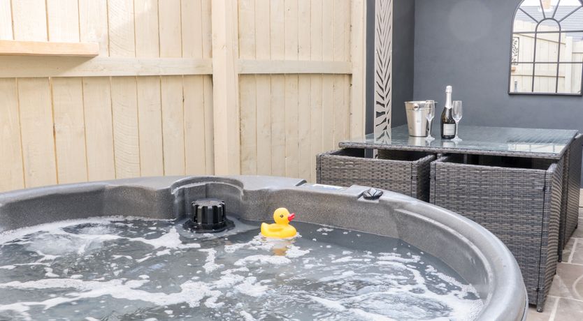 Photo of 6 Lock View