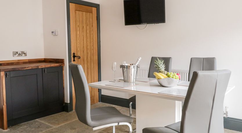 Photo of 6 Lock View