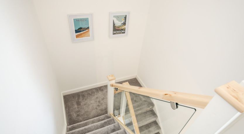 Photo of Ty Copr Perlog