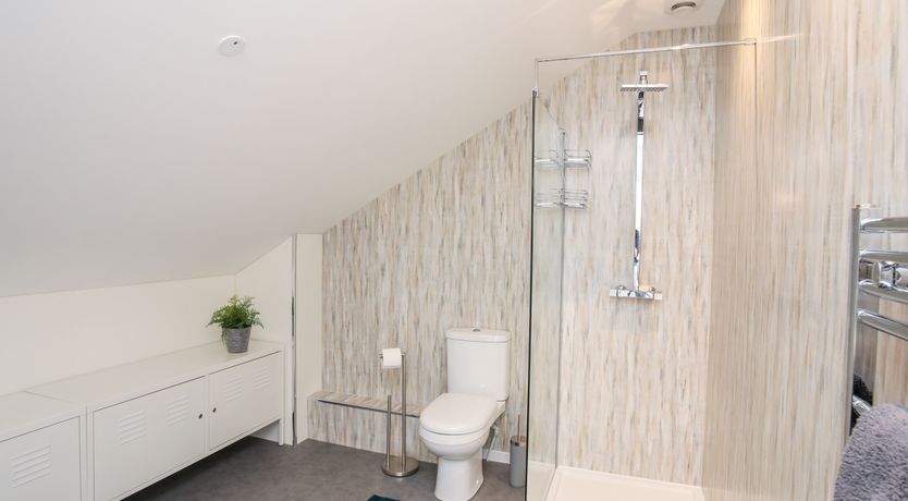 Photo of Ty Copr Perlog