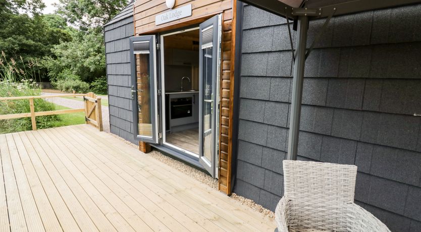 Photo of Oak Lodge At Bridge Lake Farm & Fishery