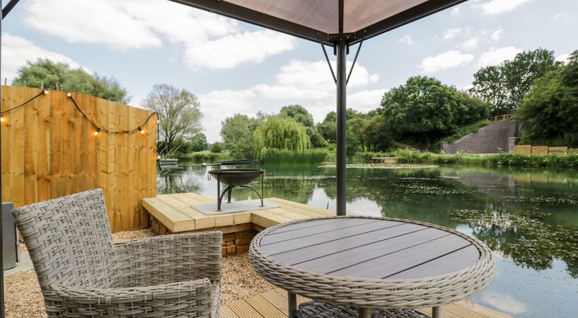 Photo of Oak Lodge At Bridge Lake Farm & Fishery