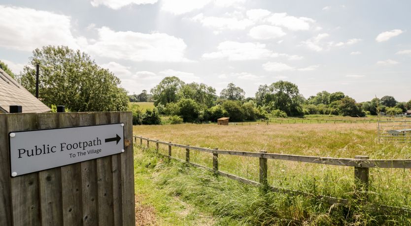 Photo of Oak Lodge At Bridge Lake Farm & Fishery