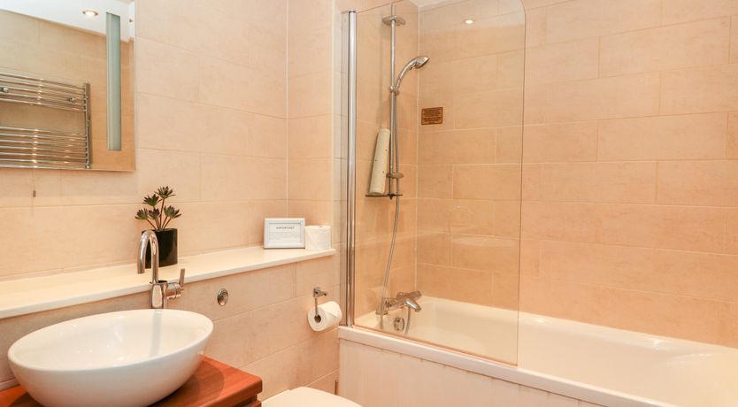 Photo of Waterfall Apartment