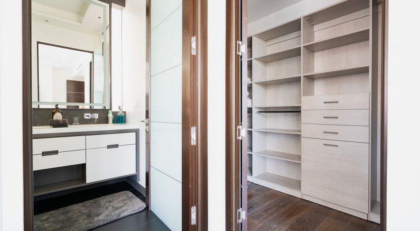 Photo of Hollywood Swinging