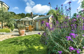 Amid The Orchards Holiday Cottage