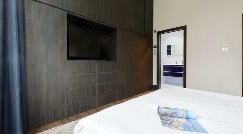 Photo of Holding Court