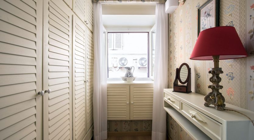 Photo of Sandalwood & Bergamot