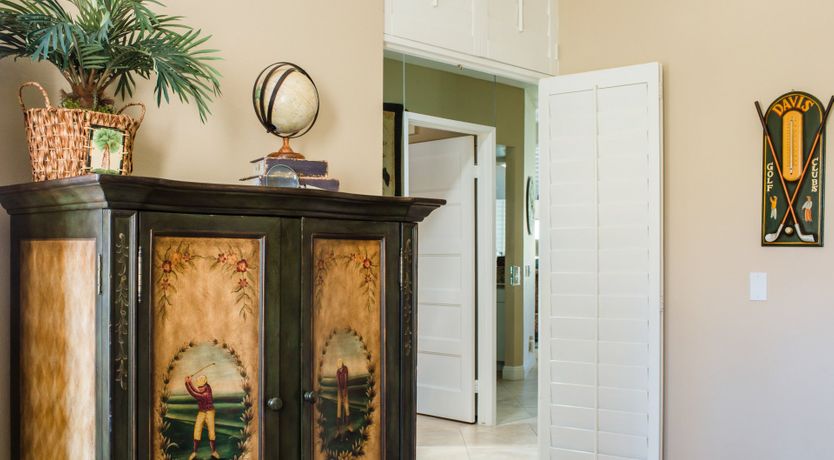 Photo of Antiques On The Green