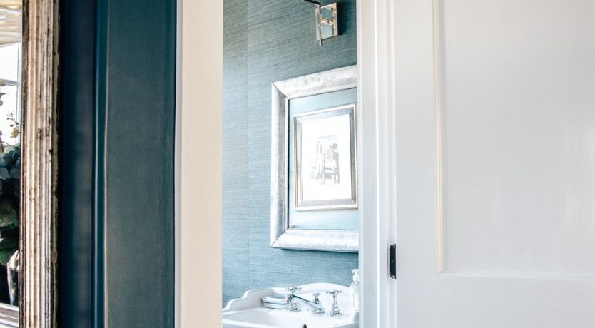 Photo of Marble Muse