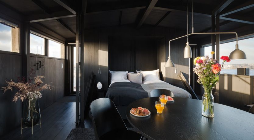 Photo of The Old Coal Crane