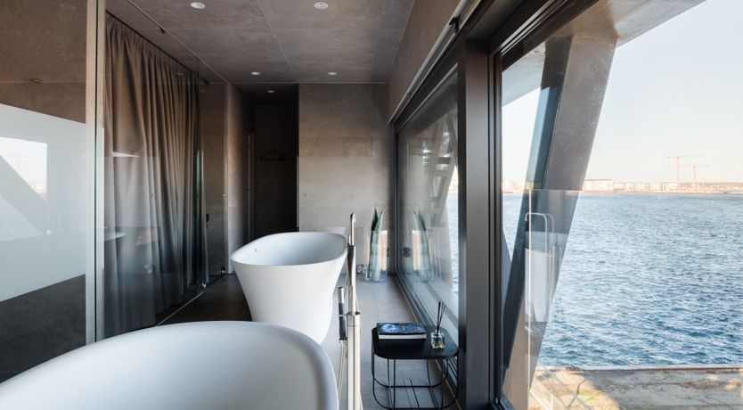 Photo of The Old Coal Crane