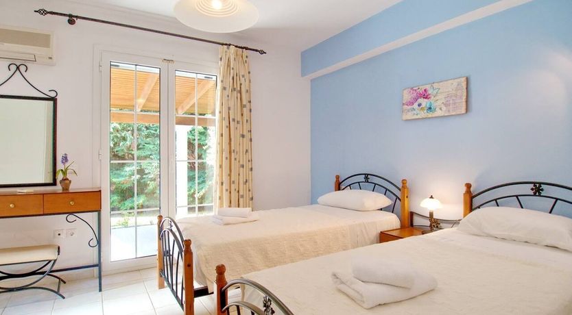 Photo of Cover Me In Sunshine