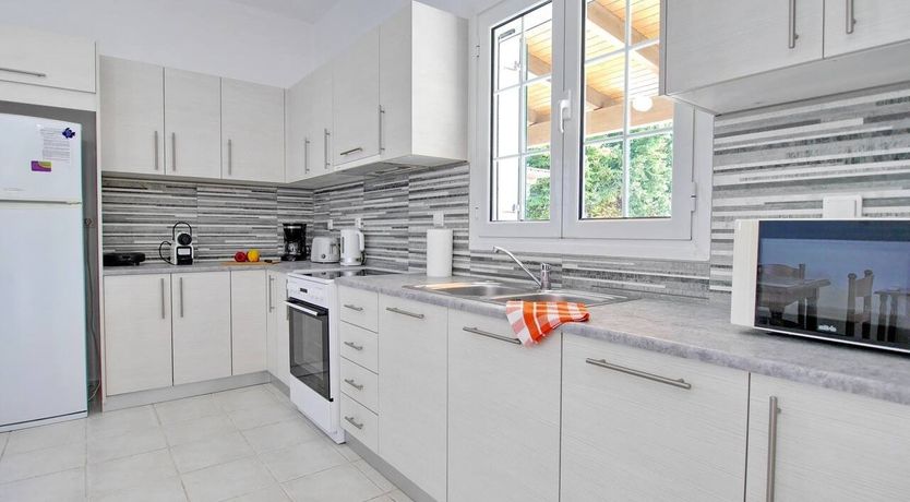 Photo of Cover Me In Sunshine