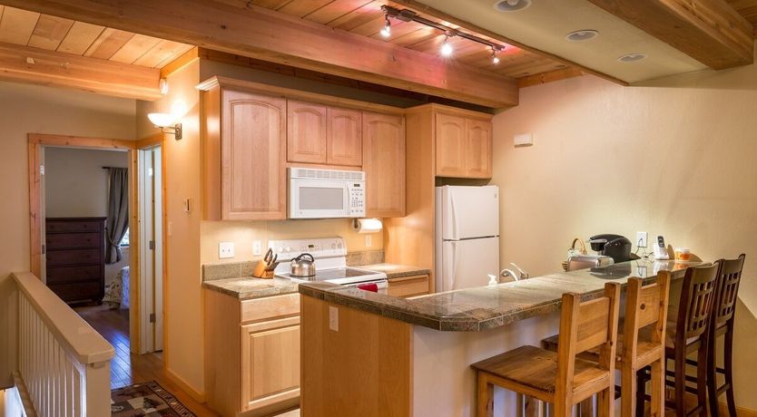 Photo of Creek & Glen