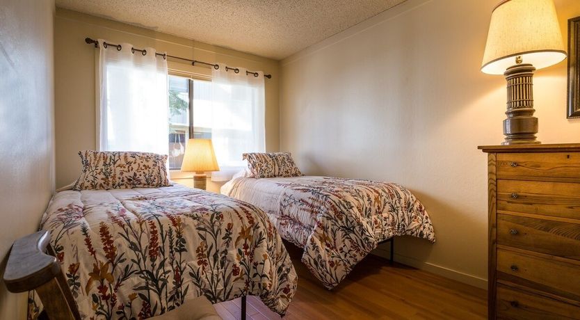 Photo of Creek & Glen