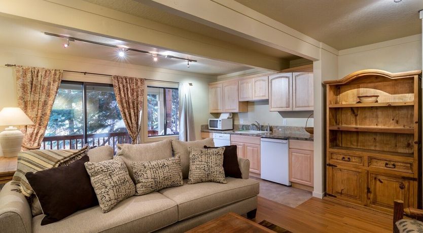 Photo of Creek & Glen