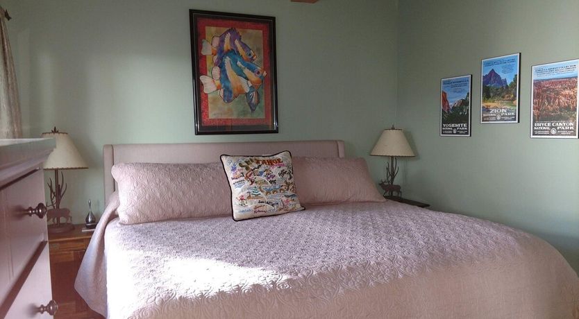 Photo of Creek & Glen