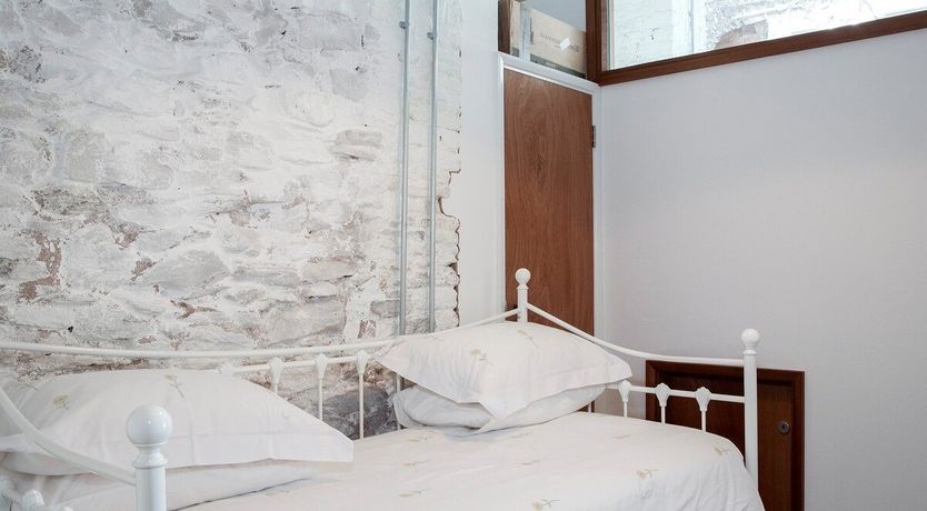 Photo of Figure Of Eight