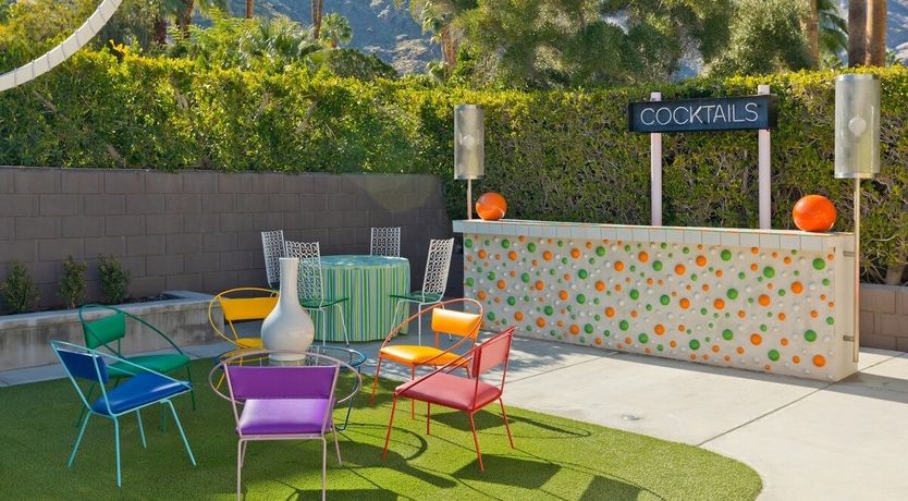 Photo of Warhol and Wine